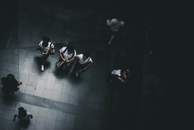 **Odblokuj potencjał: Jak projekty edukacyjne oparte na neurodydaktyce pomagają uczniom z trudnościami w uczeniu się?**