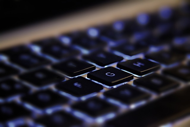 Jak technologia zmienia oblicze edukacji: Nowe narzędzia i metody w szkołach - 5 2025